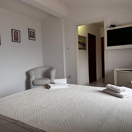 Apartments Vesna Funtana Extérieur photo