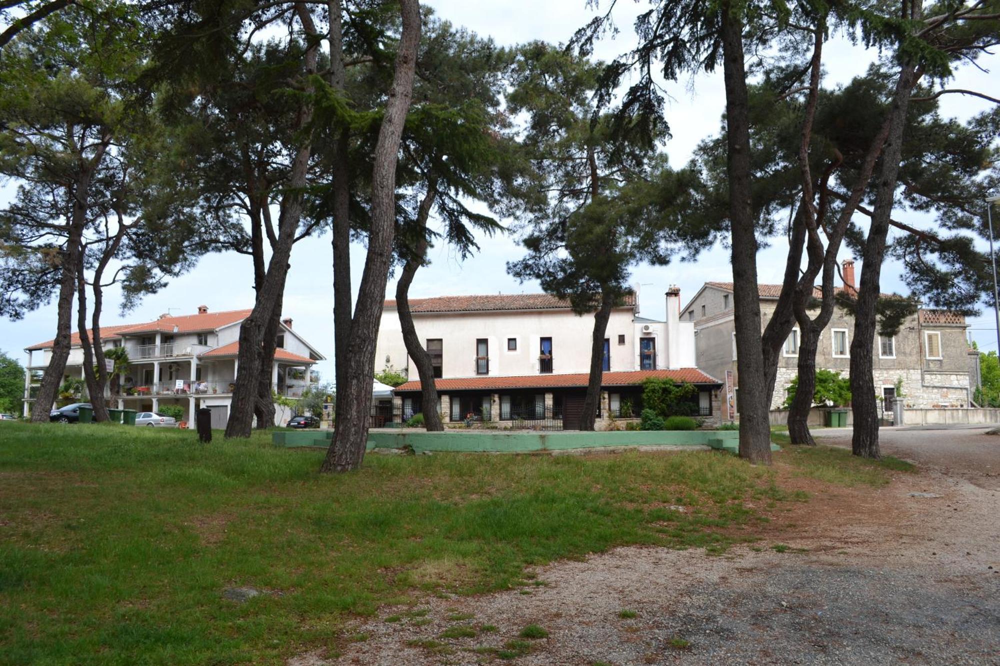 Apartments Vesna Funtana Extérieur photo