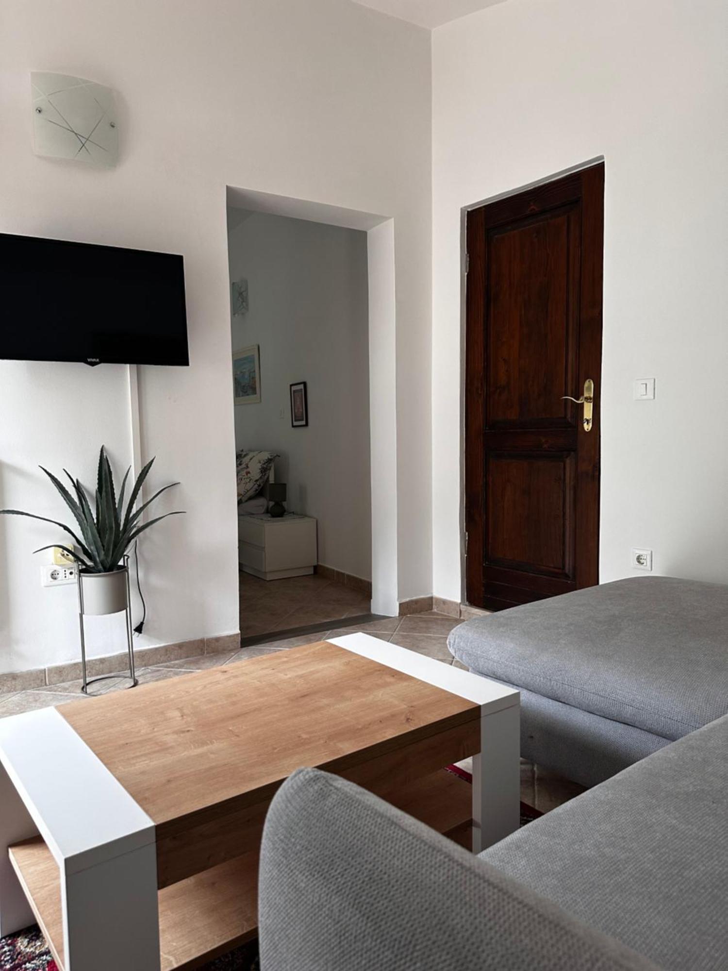 Apartments Vesna Funtana Extérieur photo