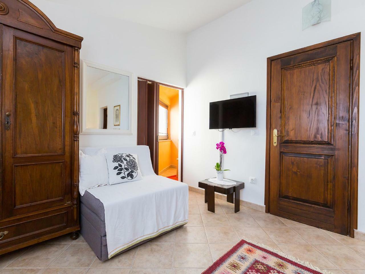 Apartments Vesna Funtana Extérieur photo