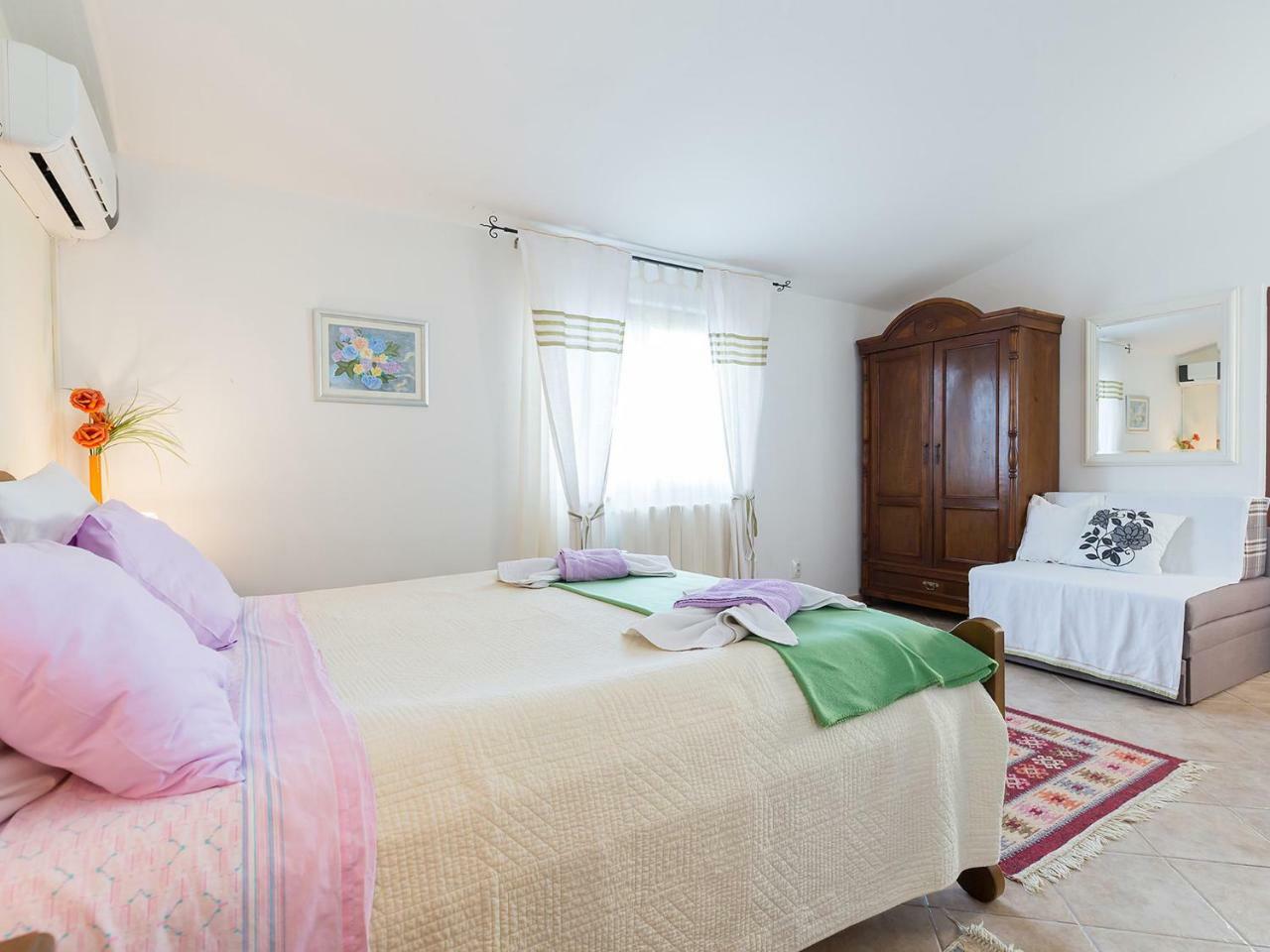 Apartments Vesna Funtana Extérieur photo